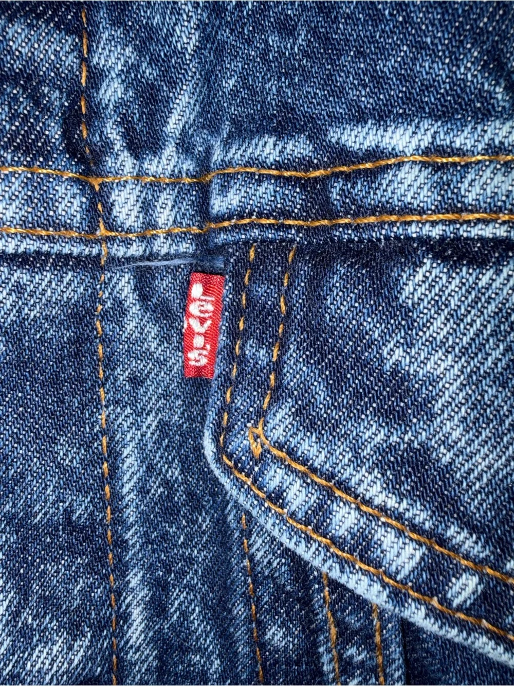 Levi's Men's Blue Washed Denim Jacket - Picture 4 of 4